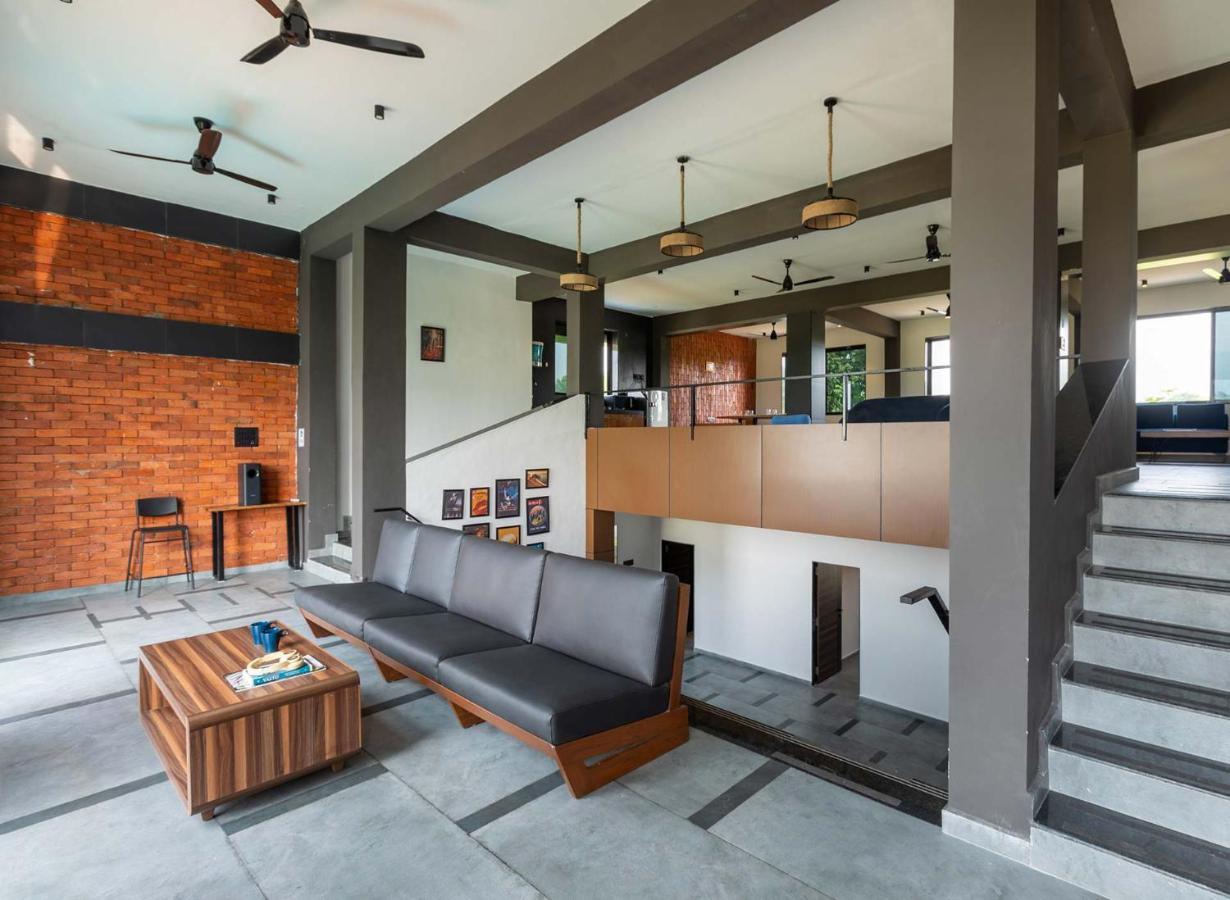 Two Villa By Stayvista With Infinity Pool, Farm & Mountain Views, Modern Interiors Karjat Exterior foto
